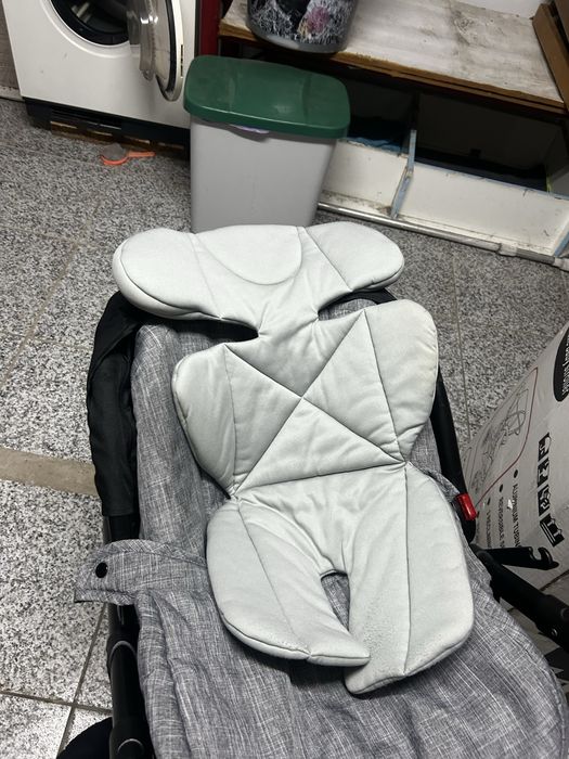 Carrinho de Bebé Pierre Cardin Completo – Bom Estado