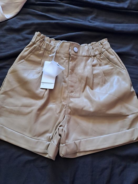 Roupa nova com etiqueta