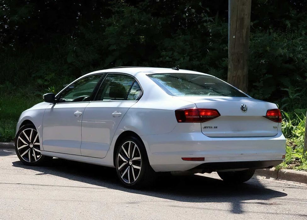 Volkswagen Jetta      2018