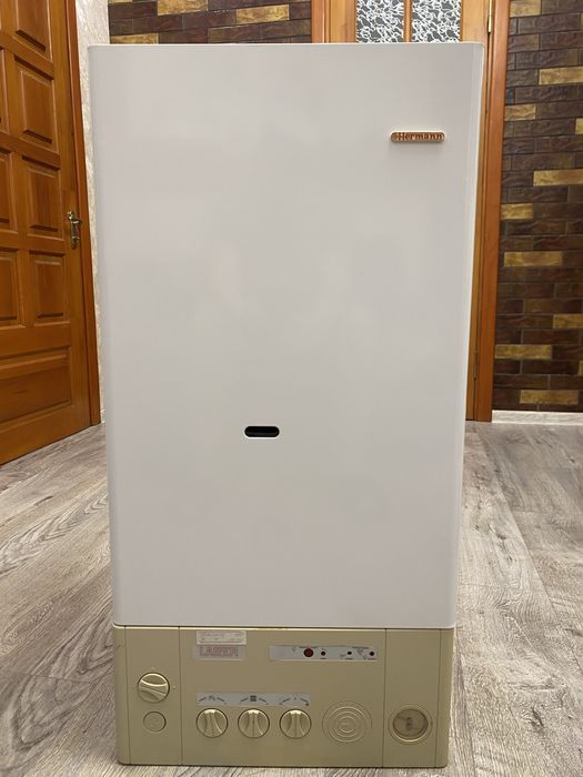 Двухконтурний газовий котел (Германія) чудовий стан