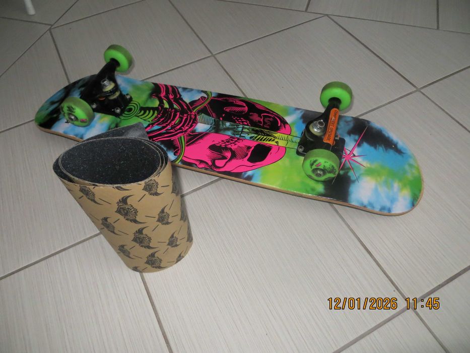 rewelacyjna amerykańska deskorolka Powell Peralta Skull &Sword idealna