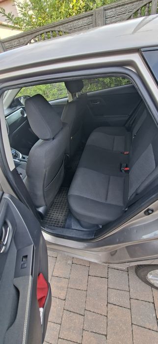 Toyota auris hybrid LPG