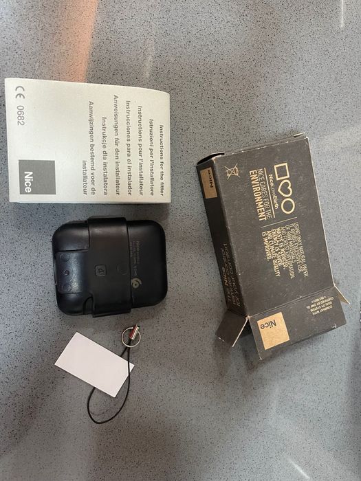 Comando de garagem/portão NICE era flor