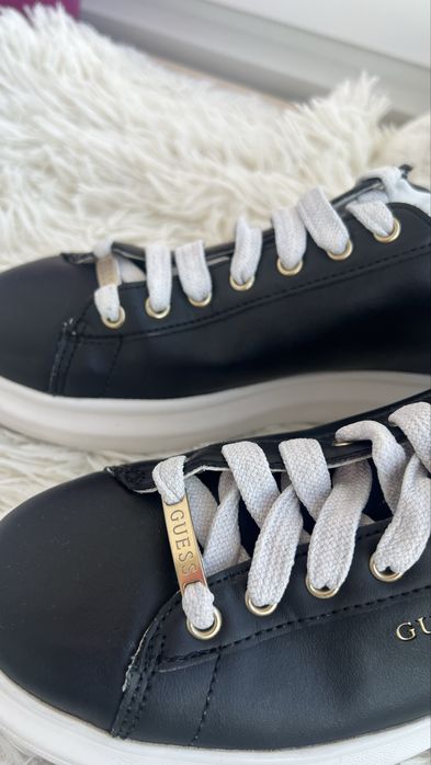 Продам кеди Guess оригінал