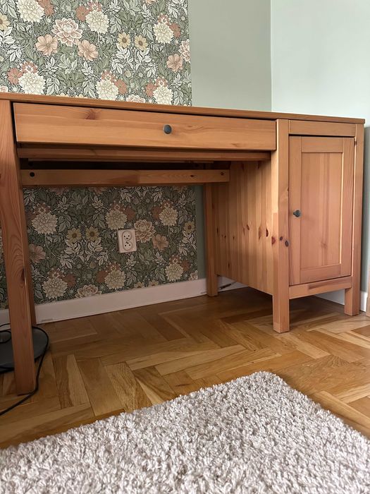 Biurko IKEA HEMNES – lite drewno, bardzo dobry stan
