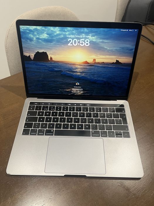 MacBook Pro 13” 2019 touchbar