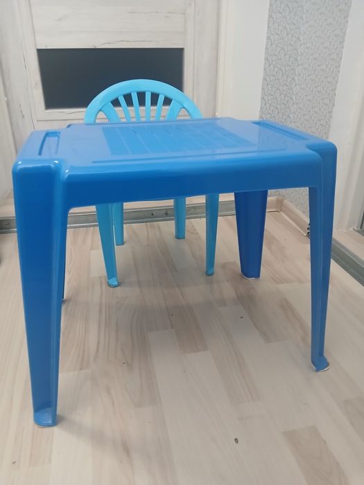 Stolik i krzesełko dziecięce
