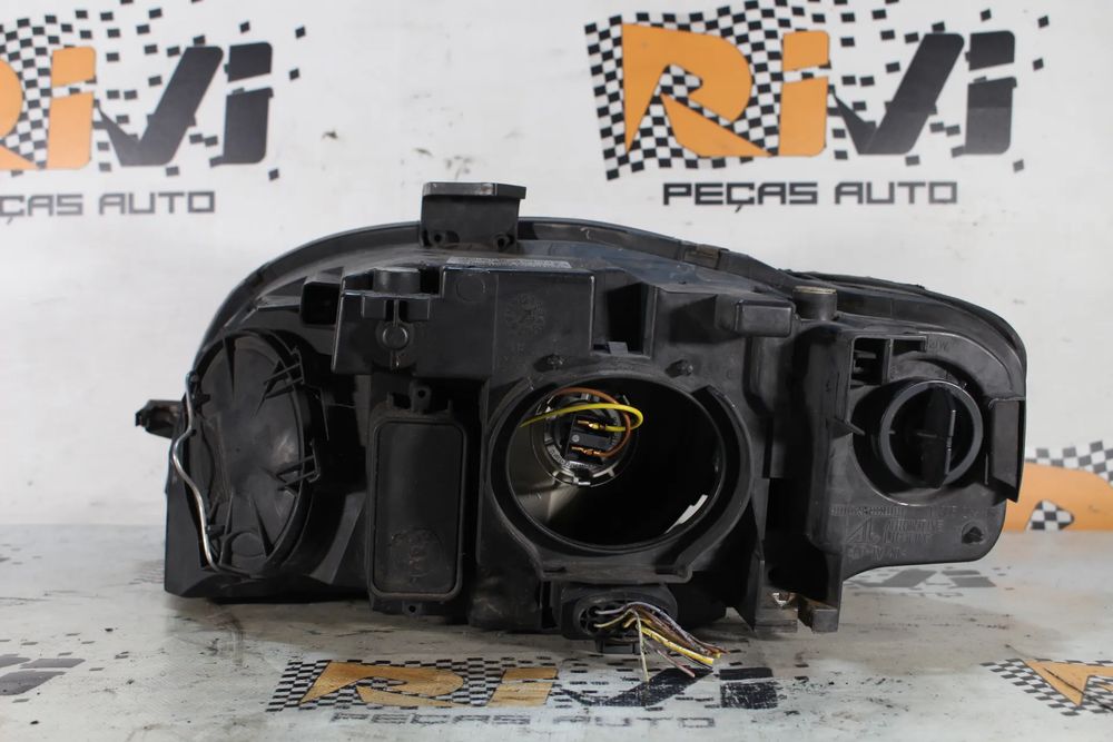 Ótica / farol direita AUDI A4 (8EC, B7)