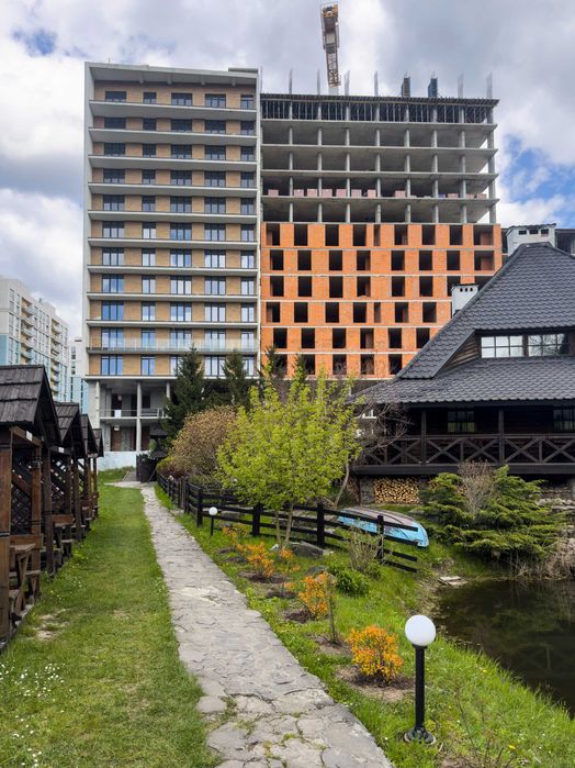 Продається 2-кімнатна квартира в ЖК Lake View — вул. Володимира Великого, 2А — без комісії