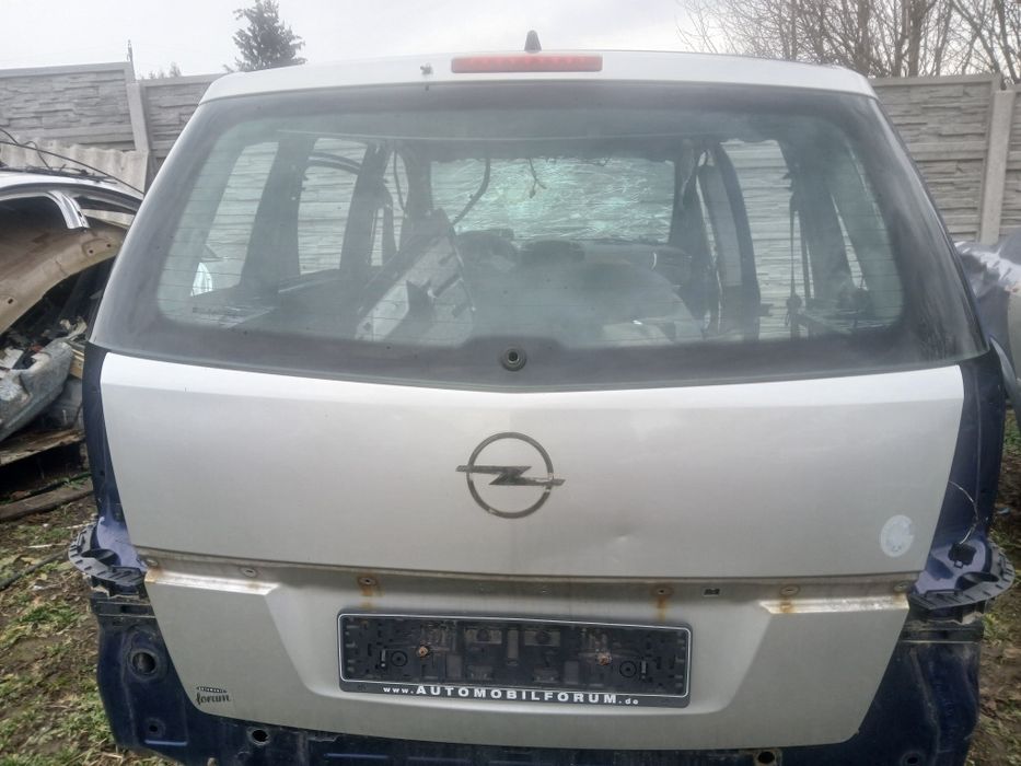 Задня ляда кришка багажніка опель зафіра астра вектра омега меріва а