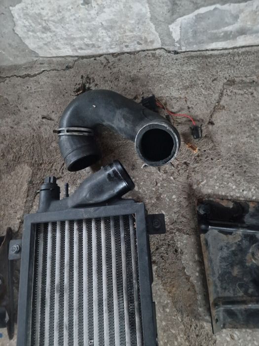 Vw t4 intercooler silnika   2.5 tdi ACV komplet z wezami nowy przod tlumik