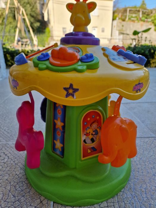 Brinquedo criança rotativo