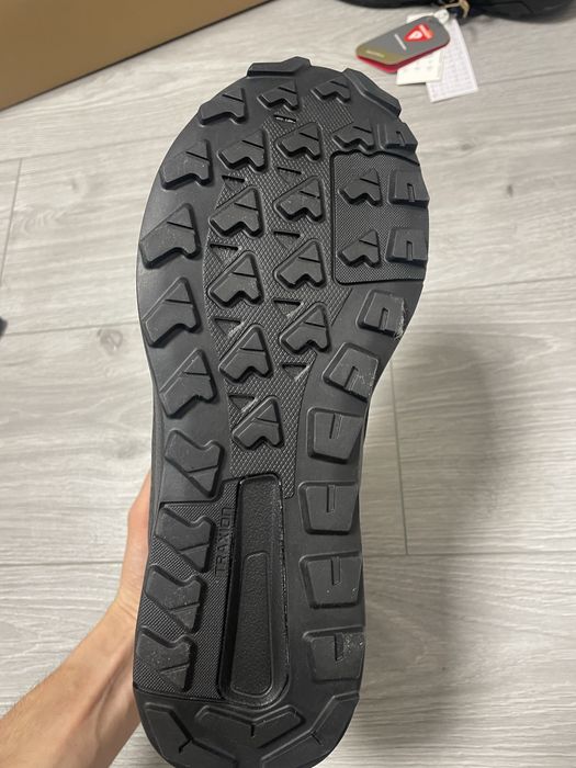 Чоловічі зимові черевики adidas terrex AX4 MID GORE - TEX HP7401