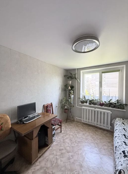 Продам 2 кімнатну квартиру - More