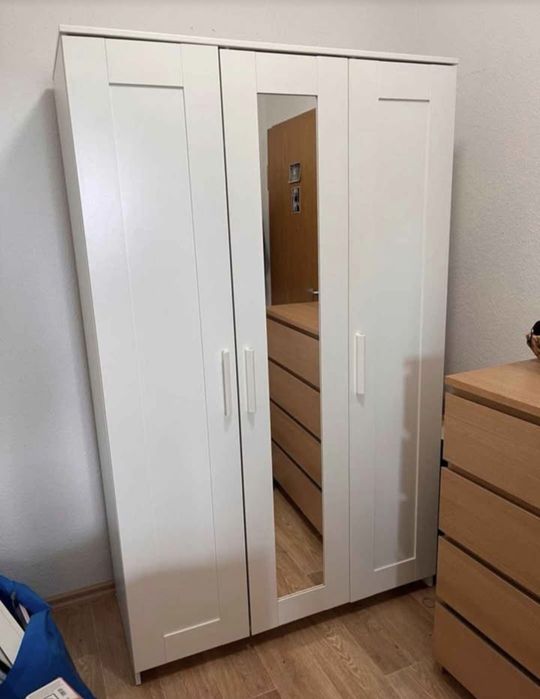 Szafa 3-drzwiowa IKEA BRIMNES z lustrem