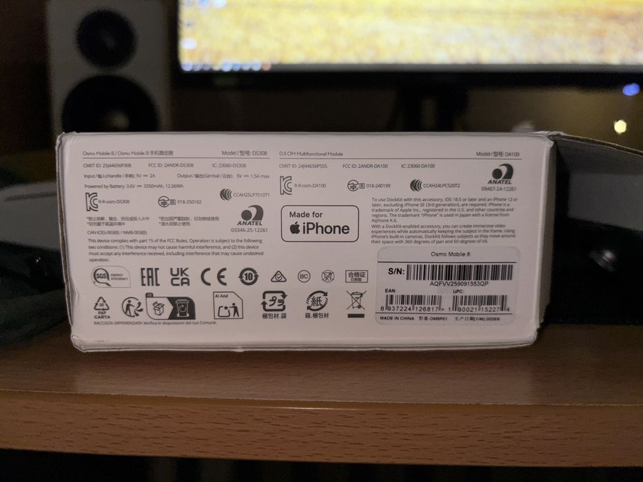 Монопод-стабілізатор Dji osmo mobile 8