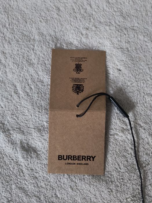 Burberry cashmire scarf
