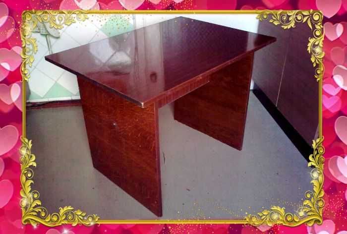 Стол столик разборной 86 х 56, высота 60. крепкий, устойчивый