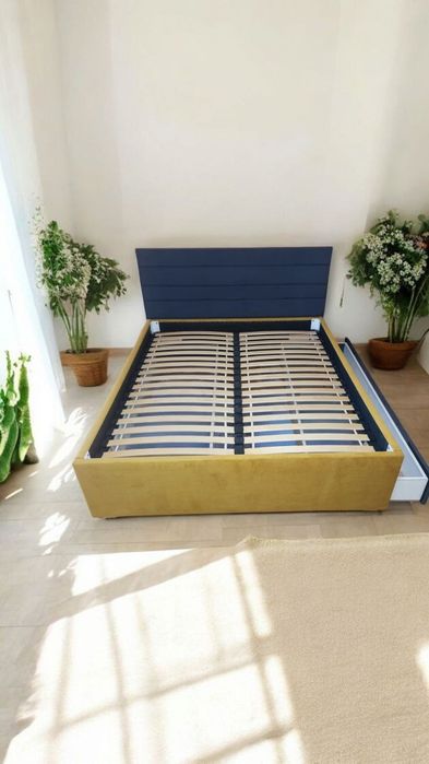 Tapczan łóżko z pojemnikiem na pościel 80