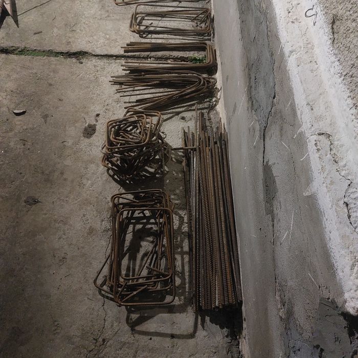 Продам куски арматури для будівництва