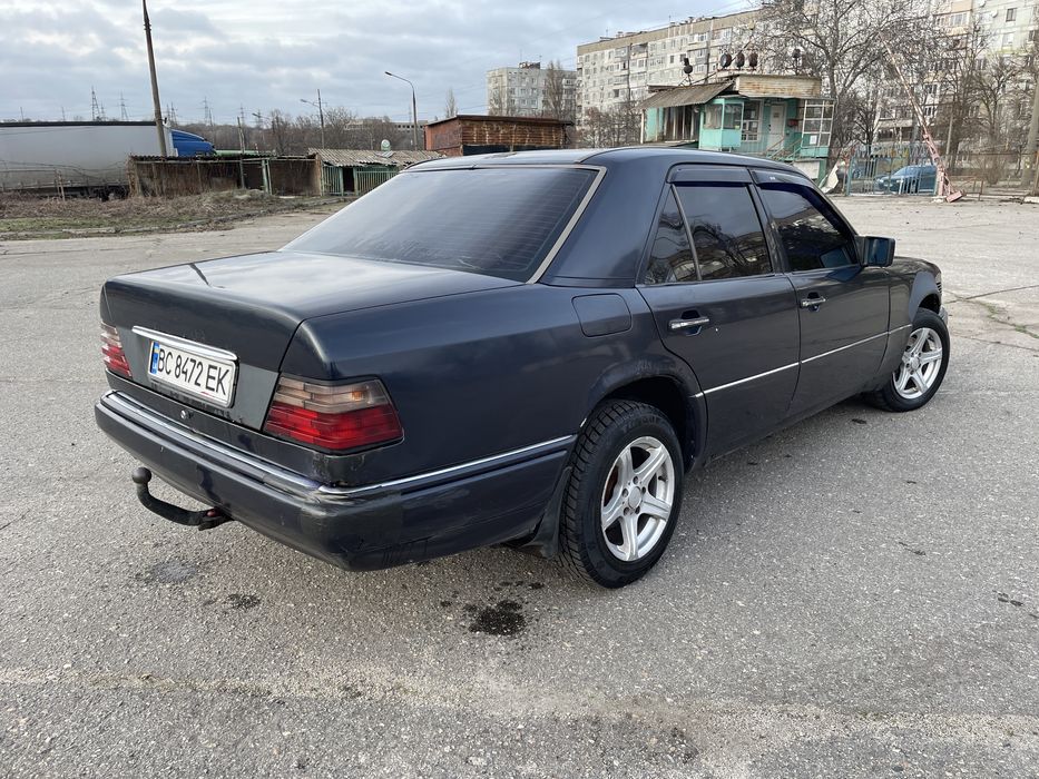 Мерседес 124 3.0 дизел