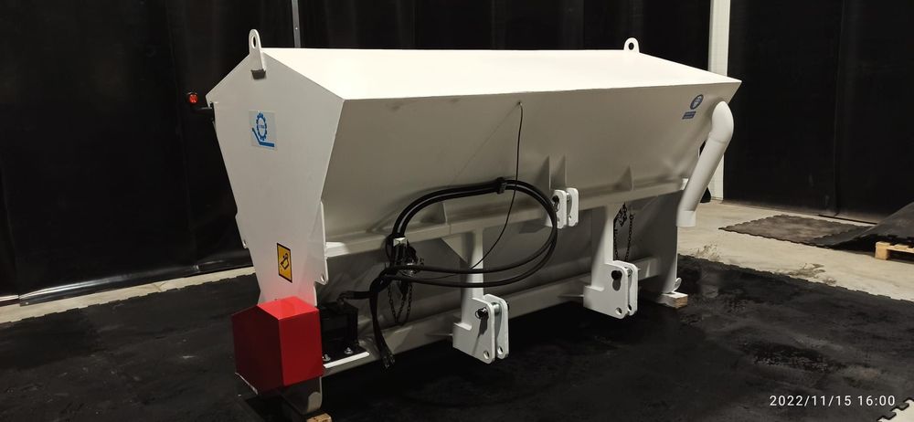 Tech-Project Rozsypywacz podwieszany MINI X-TRIAL 2HBR  Rozsypywacz podwieszany MINI X-TRIAL 2HBR