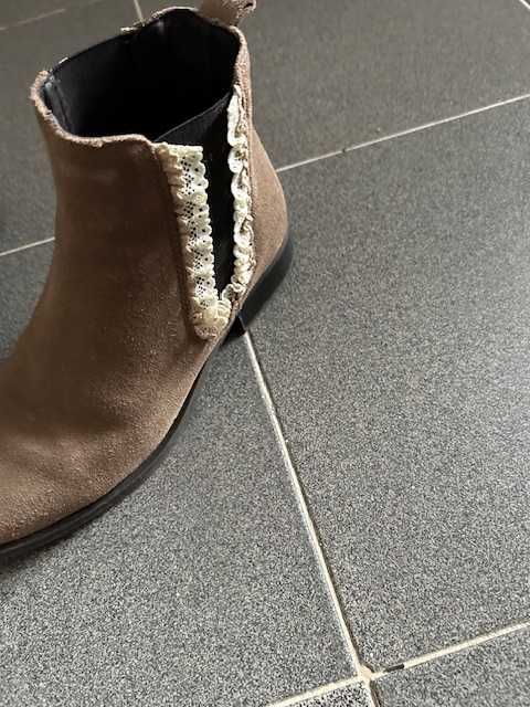 Botas em Camurça