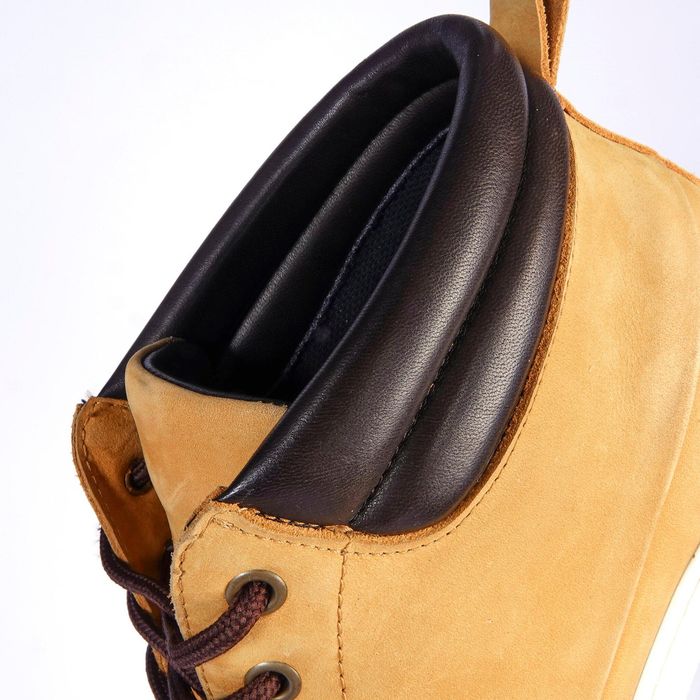 Sapato de Vela Homem 500 Couro Impermeável Ocre