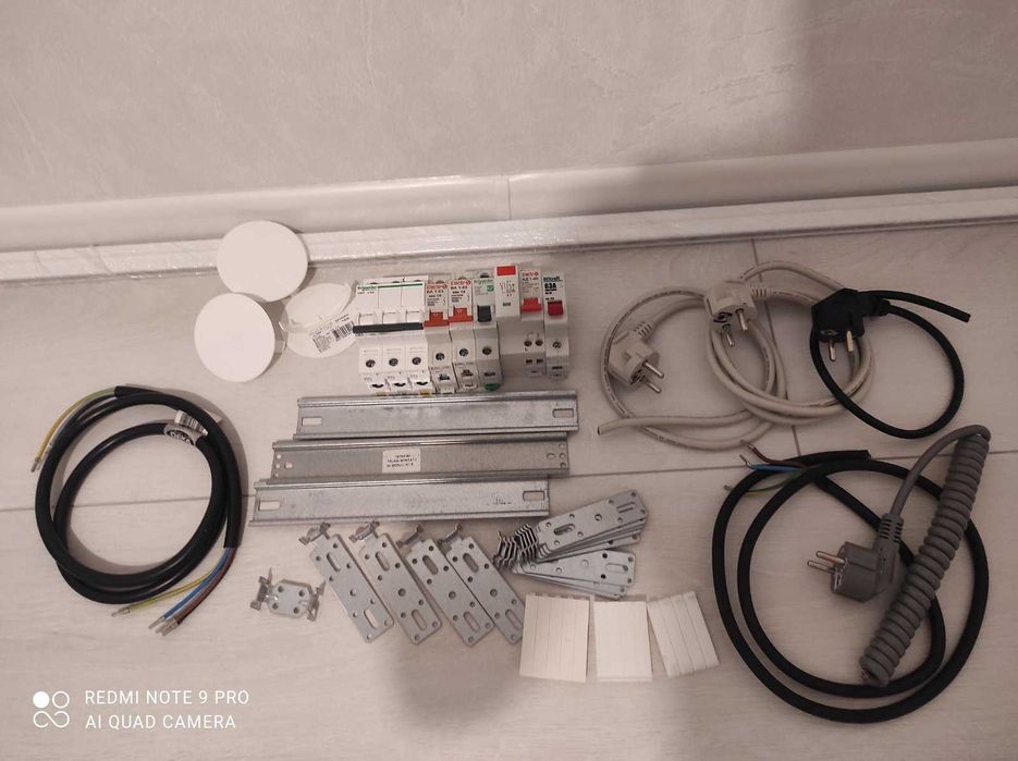 Дин рейка. Полоса-заглушка для щитов Hager. Вилка со шнуром.: 30 грн ...