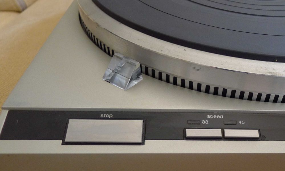 Gira Discos Technics SL-Q2