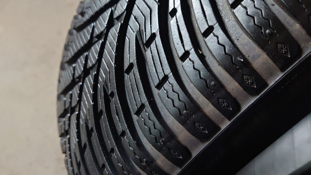 Зимние шины резина BF Goodrich G-Force winter 2 225/55 r17 комплект