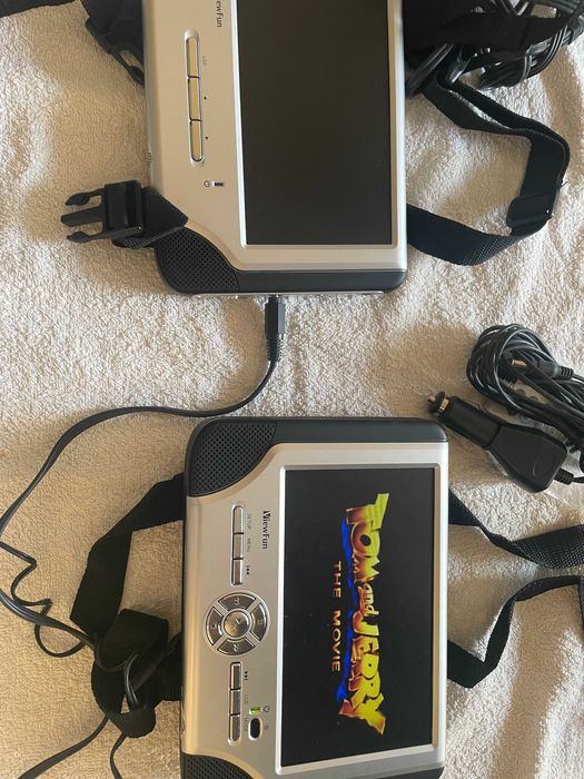 2 Leitores de DVD portáteis para colocar nos bancos dos carros