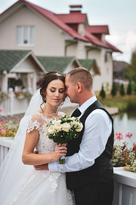 Весільна сукня..