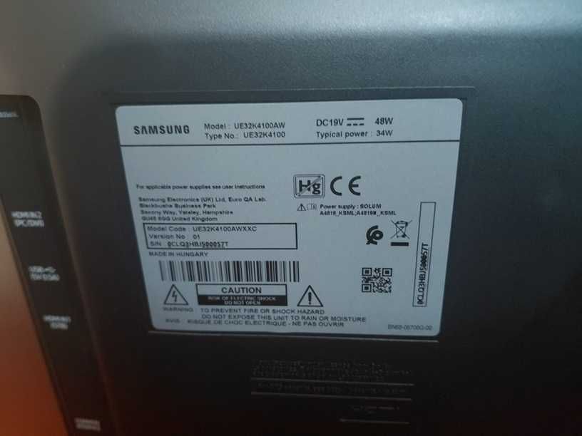 TV Samsung 32" em bom estado
