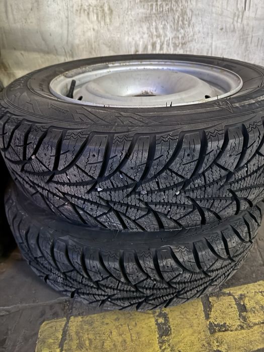 Шини зимові R14 185/70 (ЕТ 24-27)