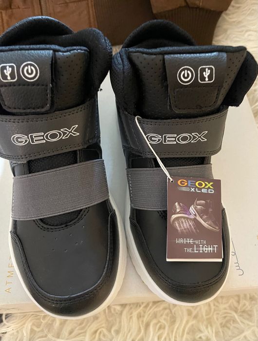Sapatilhas Geox XLED novas com etiqueta.