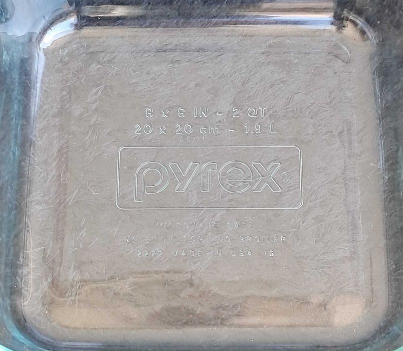 Lote utensílios de cozinha em vidro: Pyrex + espremedor citrinos + manteigueira