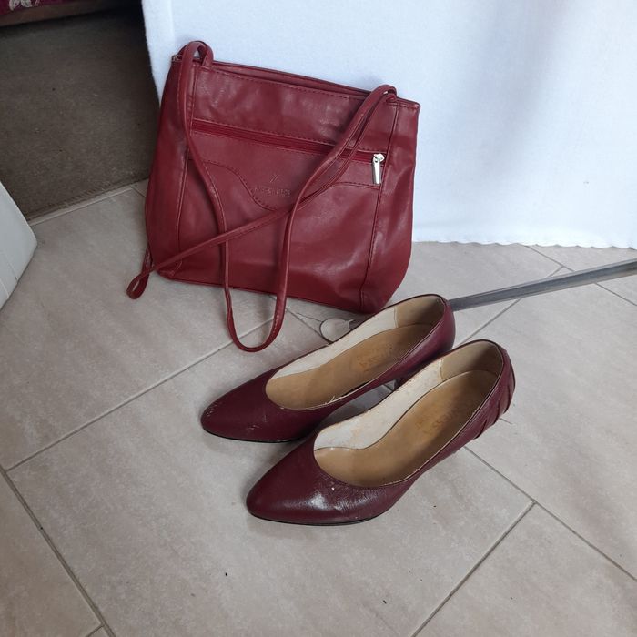 Carteira com dois pares calçado