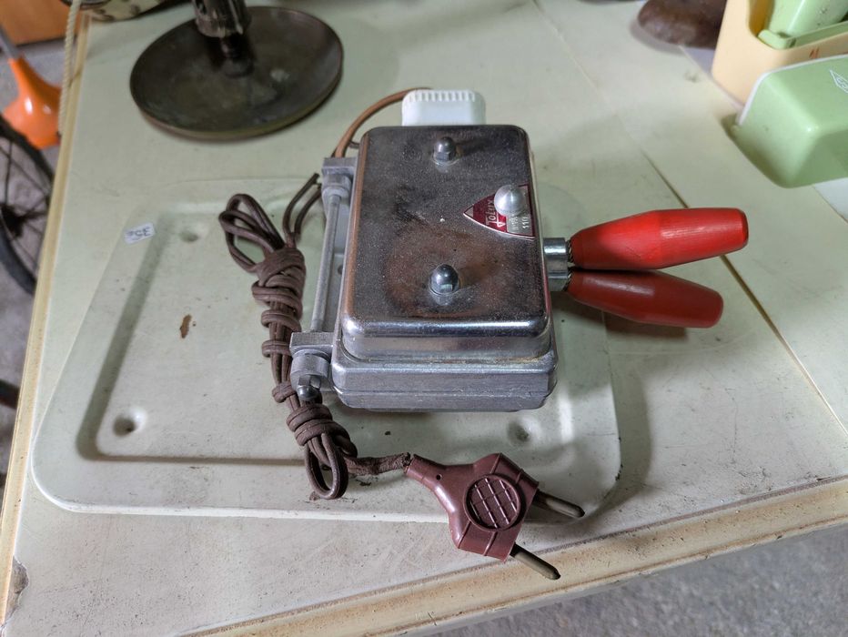 Máquina waffles antiga