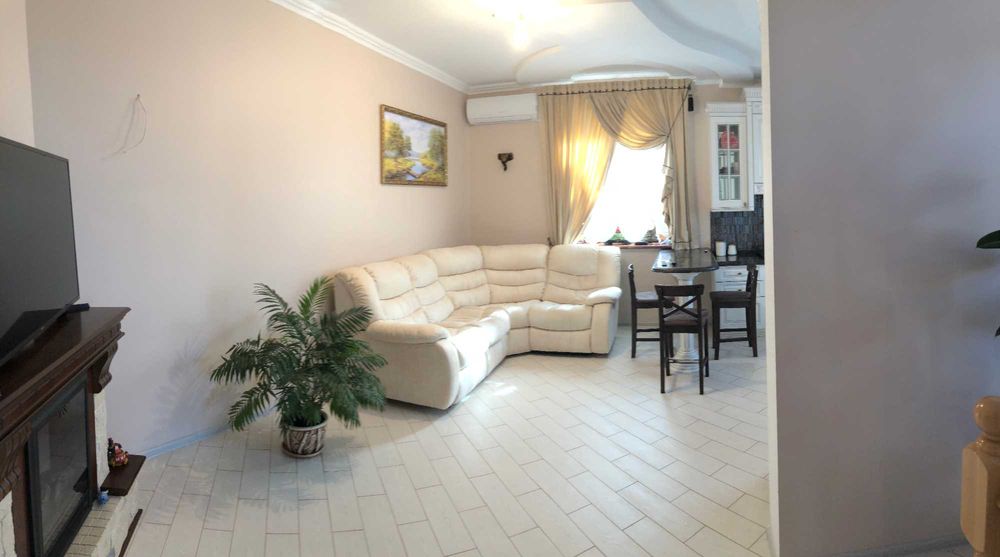 Дом в Совиньоне на ведущей к морю улице