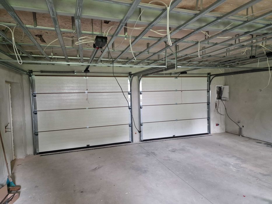 Brama garażowa Biała 3000x2500