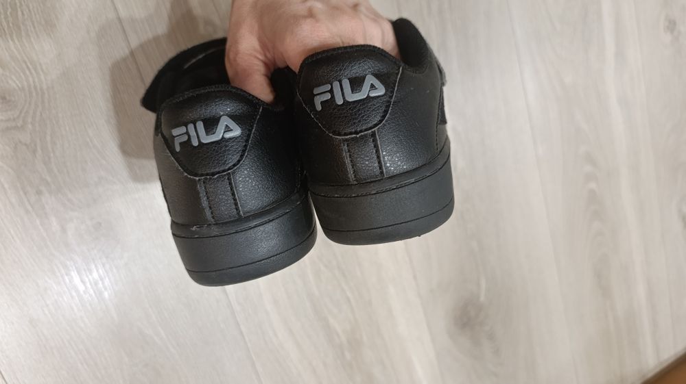 Кросовки Fila 35 розмір для хлопчика