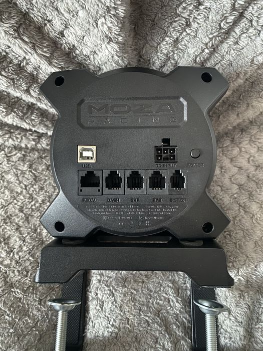 MOZA r3 Racing bundle + es formula wheel mod
