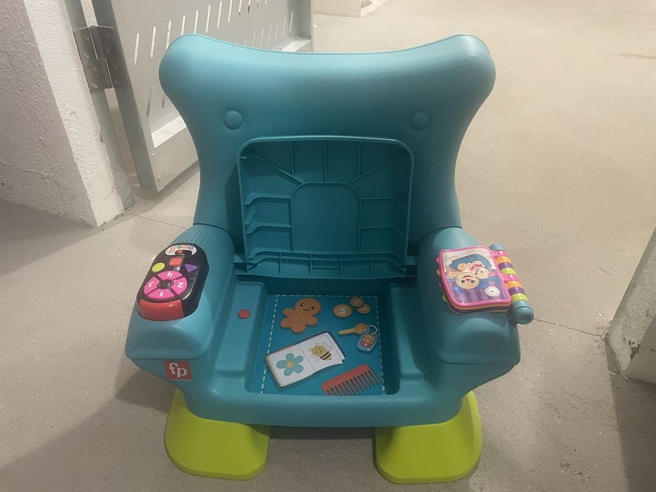 Interatywny fotelik fisher price i dodatki