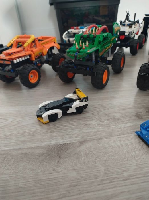 Sprzedam ułożone LEGO