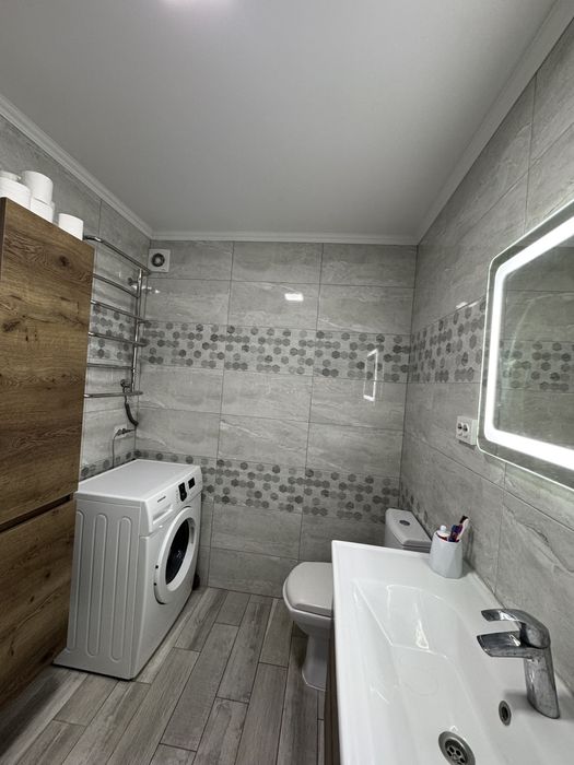 Продаж 3 кімнатної квартири з ремонтом в новобудові