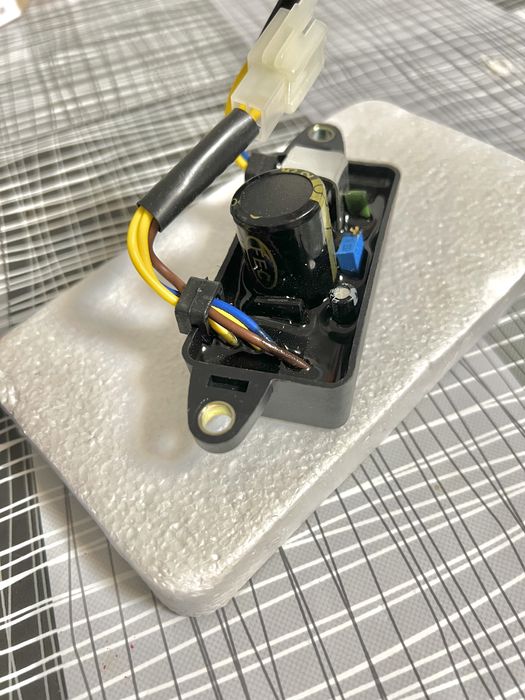 AVR, Реле напруги, генератор, 2-3кВ, реле напряжения