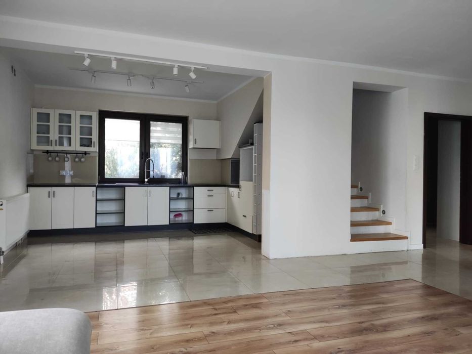 Pół bliźniaka 160 m2 działka 580 m2 Jabłonna dom