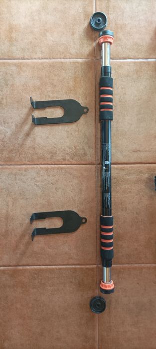 Barra de elevações extensível para porta ou entre paredes64284788457730120