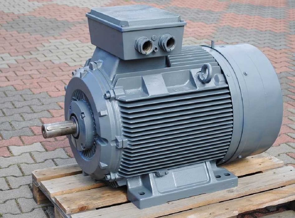 Silnik elektryczny 132kw. 2982obr./min. SIEMENS